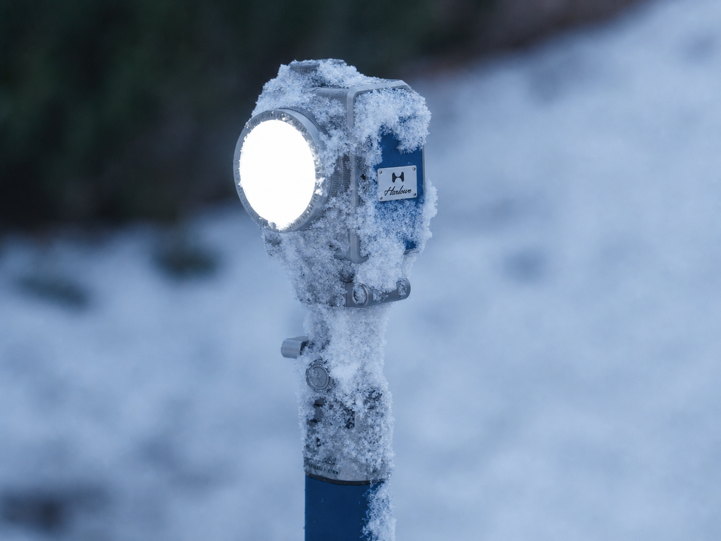Harlowe Mini II-X light in a weather-ready outdoor scene