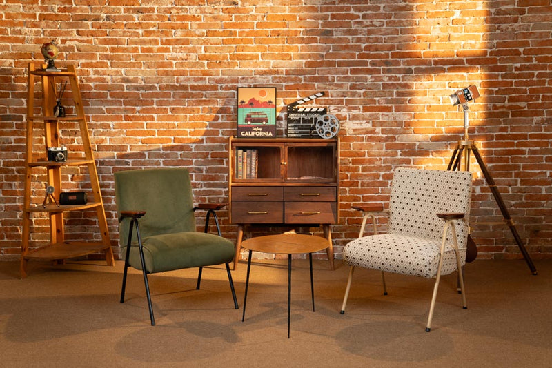 How to Build a Pro 2-Person Podcast Studio With 5 Harlowe Lights