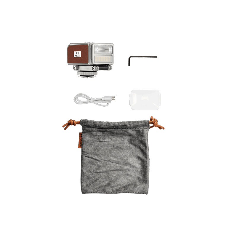Harlowe Pocket Flash product and accessory detail for creators.