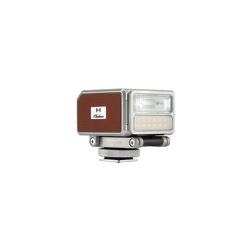 Harlowe Pocket Flash kit and accessory detail for creators.