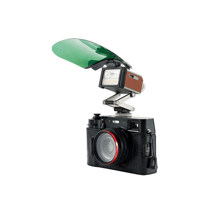 Harlowe Pocket Flash on-camera flash kit component image.