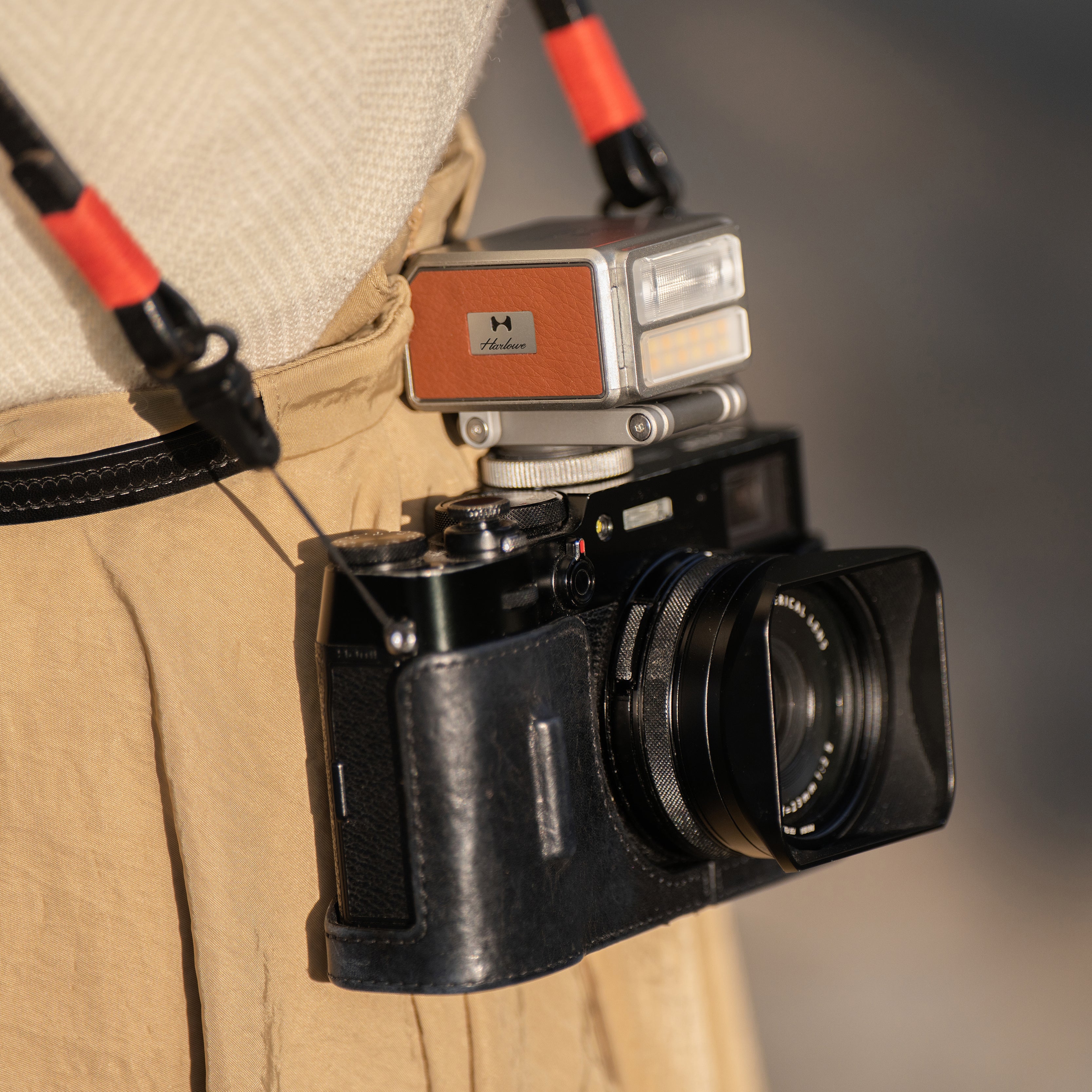 harlowe-on-camera-flash-hot-shoe-mount-side-view