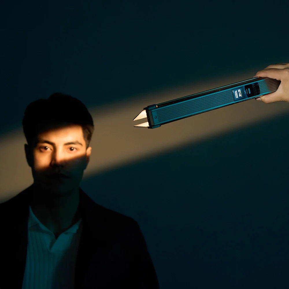 Blade 10 Bi-Color & RGB Tube Light