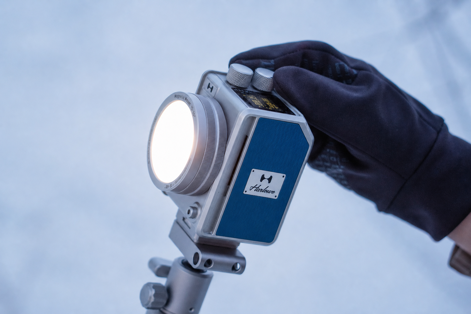 Harlowe Mini II-X compact 20W creator light